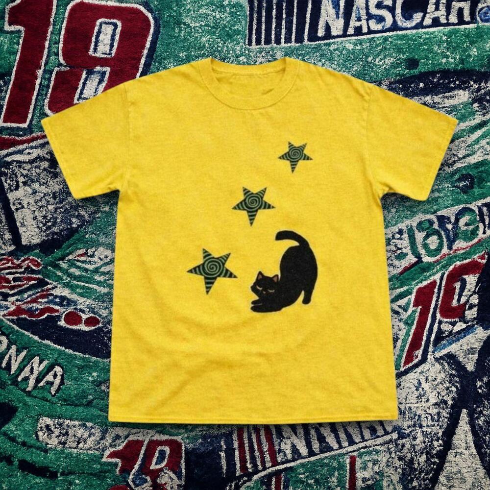 Stars Graphic Yellow T-Shirt Cute Minimal Cartoon Aesthetic Tee
